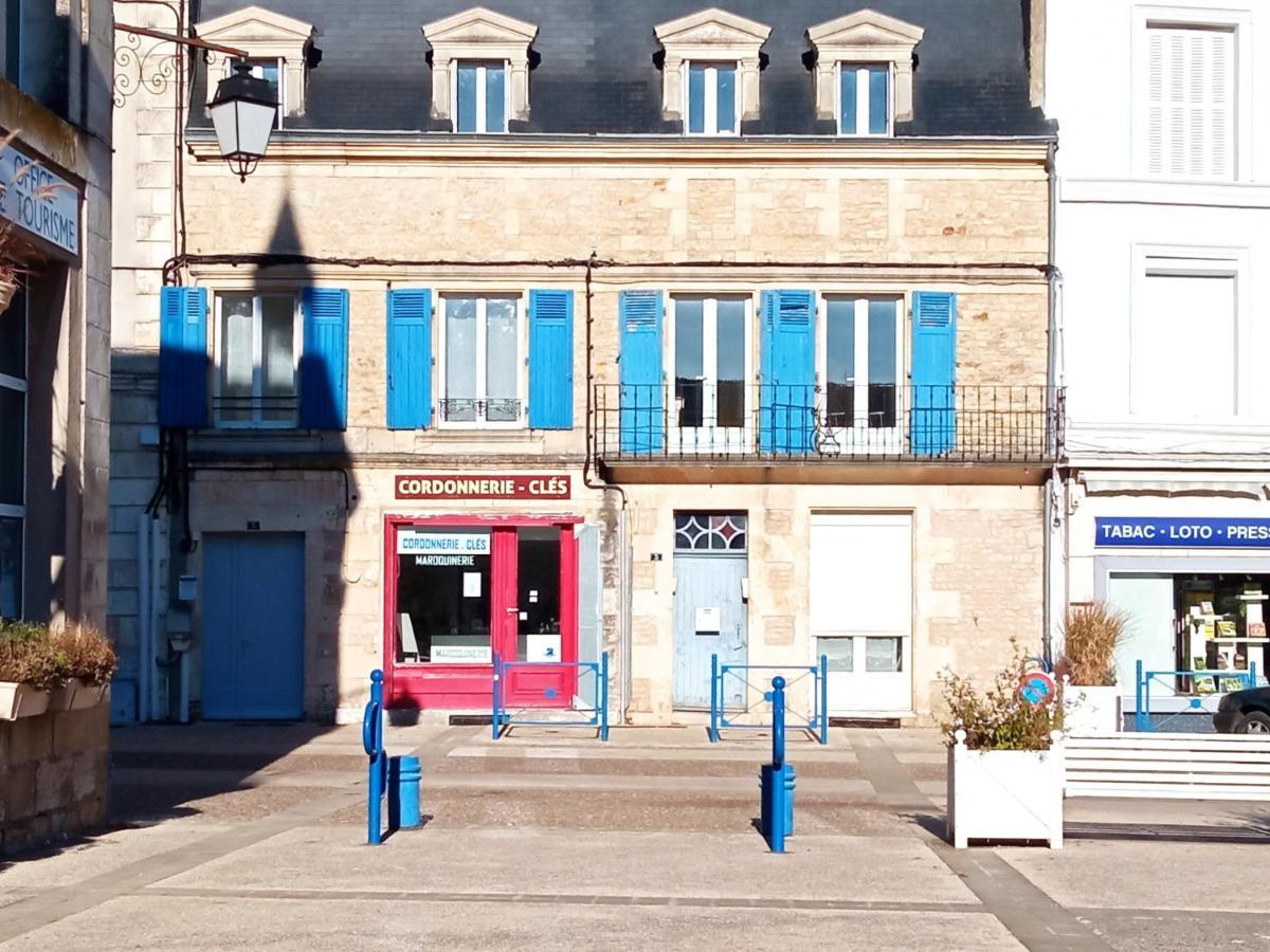 Gençay Appartement Centre Petite Ville Poitou المظهر الخارجي الصورة